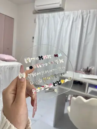 ネイル akari🎀 京橋 ARRINEのネイルデザイン