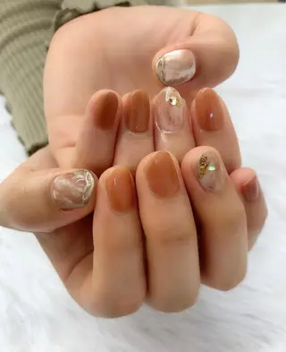 ネイル 成瀬 妃生路のヘアスタイル