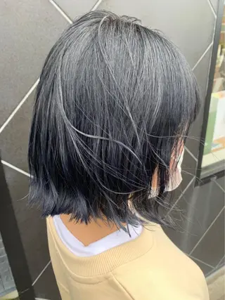カラー 前田 輝のヘアスタイル