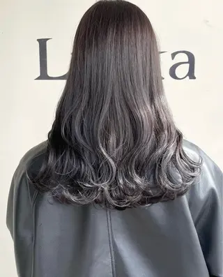 ロング カラー 谷口晴美 ピンク / 透明感カラーのヘアスタイル