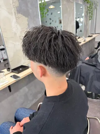 ショート 高久 翔大のヘアスタイル