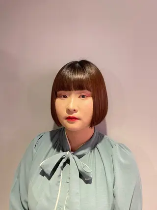 ショート SERINA/ウルフ 、デザインカラーのヘアスタイル