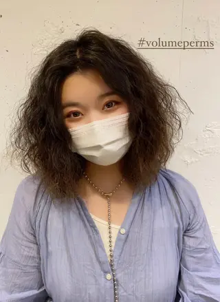 ミディアム パーマ 韓・中華美女ヘア 🇰🇷×🇨🇳のヘアスタイル