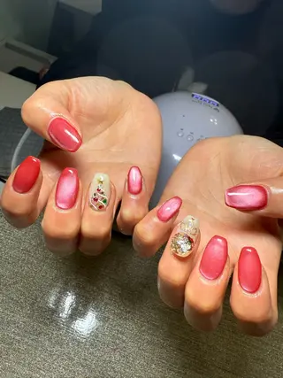 ネイル 艶々の美爪を〜 【リリアーナ】のネイルデザイン