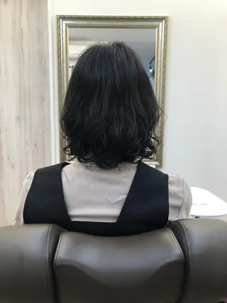 パーマ ツノガイ エリのヘアスタイル