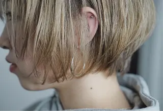 ショート カラー ボブ　ショート 特化 迫田紘史のヘアスタイル