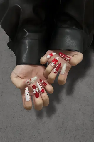 ネイル キラキラオメメ みずなのネイルデザイン