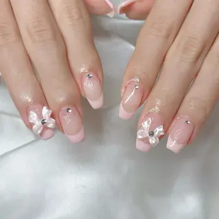 ネイル L'oeillet HIBIKIのネイルデザイン