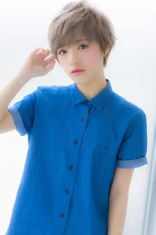 ショート カラー ✨艶髪✨透明感✨ 山内大樹のヘアスタイル