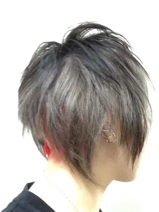 ショート カラー ヨシダ アズサのヘアスタイル