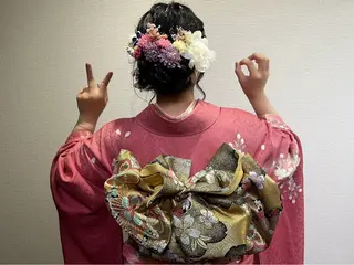 セミロング ヘアアレンジ KANA カナのマツエク・マツパデザイン