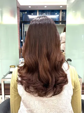 ミディアム パーマ 韓国っぽ透け感カラー マンツーマン🫧なおのヘアスタイル