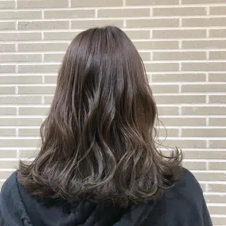 ミディアム カラー 植田 菜月のヘアスタイル