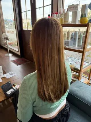 ロング かくばり ちえのヘアスタイル