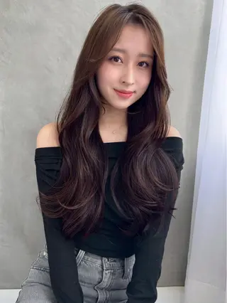 ロング カラー SOYON栄 山下麻央のヘアスタイル