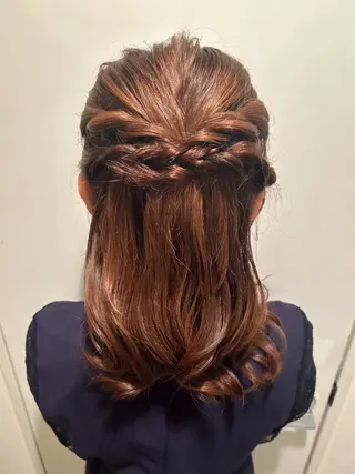 セミロング ヘアアレンジ T Ayaのヘアスタイル