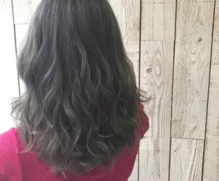 カラー 小笠原 愛美のヘアスタイル