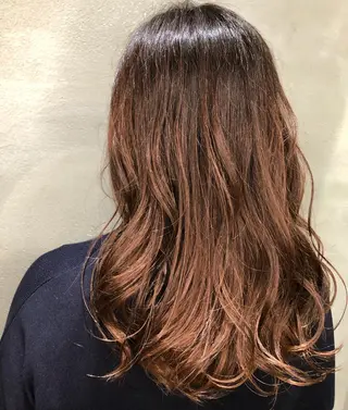 ロング カラー くまがい みゆ【edge.】のヘアスタイル