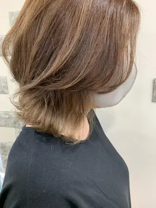 ショート カラー 薄田 珠美のヘアスタイル