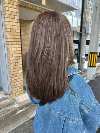 セミロング カラー 井手 素子のヘアスタイル