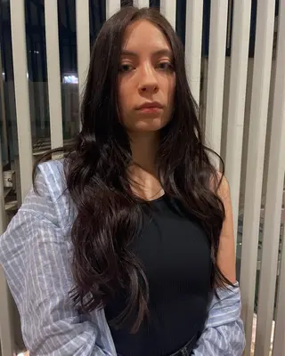 カラー りく　海外ヘアー オシャレのヘアスタイル