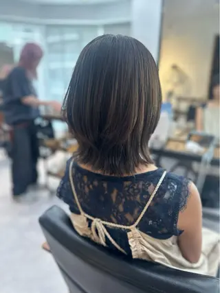ミディアム カラー パーマ ヘアアレンジ メンズ キッズ レイヤーカット／顔周 りカット/縮毛矯正のヘアスタイル