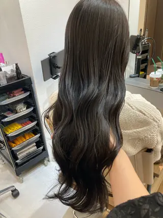 ロング ✨色持ちの良い艶 カラー✨蟹江真世のヘアスタイル
