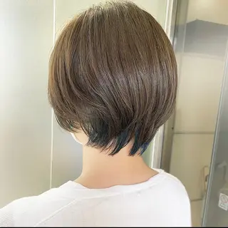 ショート カラー 滝本 里実のヘアスタイル