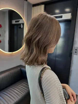 ミディアム カラー gisel エリナのヘアスタイル