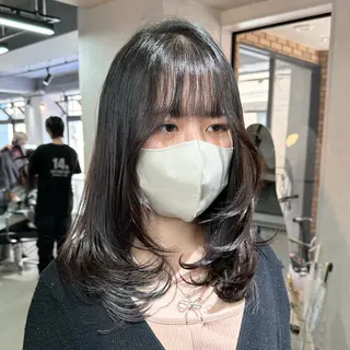 セミロング 韓国レイヤ ー支持No.1renのヘアスタイル