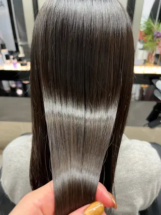 ロング カラー ウスイマイコ カット/ケアカラーのヘアスタイル