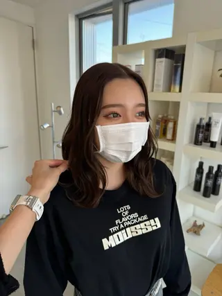 ミディアム カラー 堀越 美羽のヘアスタイル