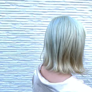 カラー 石田 佳恋のヘアスタイル