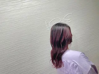 セミロング カラー LaRmE Ayumi.のヘアスタイル