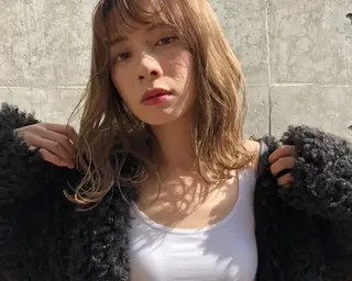 セミロング カラー 似合わせカット✂️ Eir江坂🌈西岡のヘアスタイル