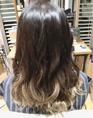 セミロング カラー 𓏸𓈒𓂃早坂 浩行𓂃𓈒𓏸のヘアスタイル