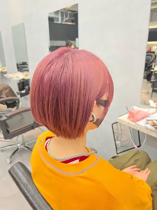 ショート カラー 🦩レイヤー|透明感 カラー🦩makoのヘアスタイル