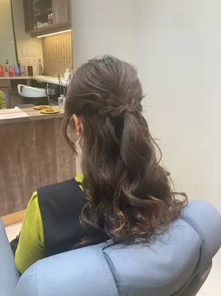 ロング ヘアアレンジ ピンクカラー🎀 米津 美佑のヘアスタイル