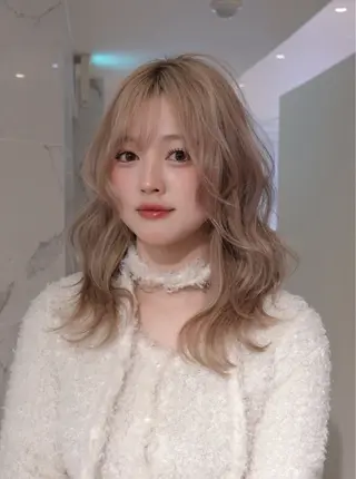 セミロング 透明感カラーＷカラー 🫧/つばめのヘアスタイル