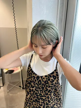 ショート カラー ヘアアレンジ 🫧umu.🫧韓国 /レイヤー/ハッシュのヘアスタイル