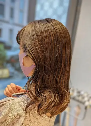 セミロング カラー  知念　香トータル ビューティー🌷のヘアスタイル
