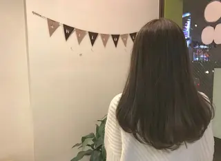 ロング カラー 山口 明日花のヘアスタイル