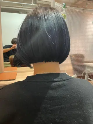ショート カラー アンソニー ショウゴのヘアスタイル