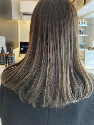 セミロング 嶋崎 留美のヘアスタイル