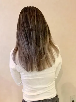 ロング Lit.豊橋 夏目のヘアスタイル