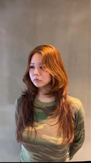 ロング aimu/レイヤー/ カラー/髪質改善のヘアスタイル