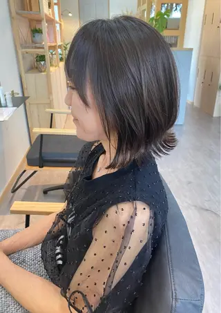 ショート 内野 友貴のヘアスタイル