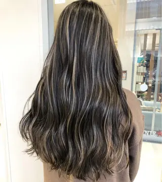 ロング カラー タナカ タクヤのヘアスタイル