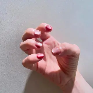 ネイル Rika🌼 シンプル•マグネットのネイルデザイン
