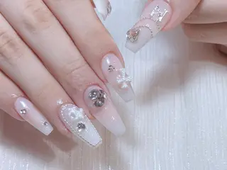 セミロング 💅 リリアのネイルデザイン